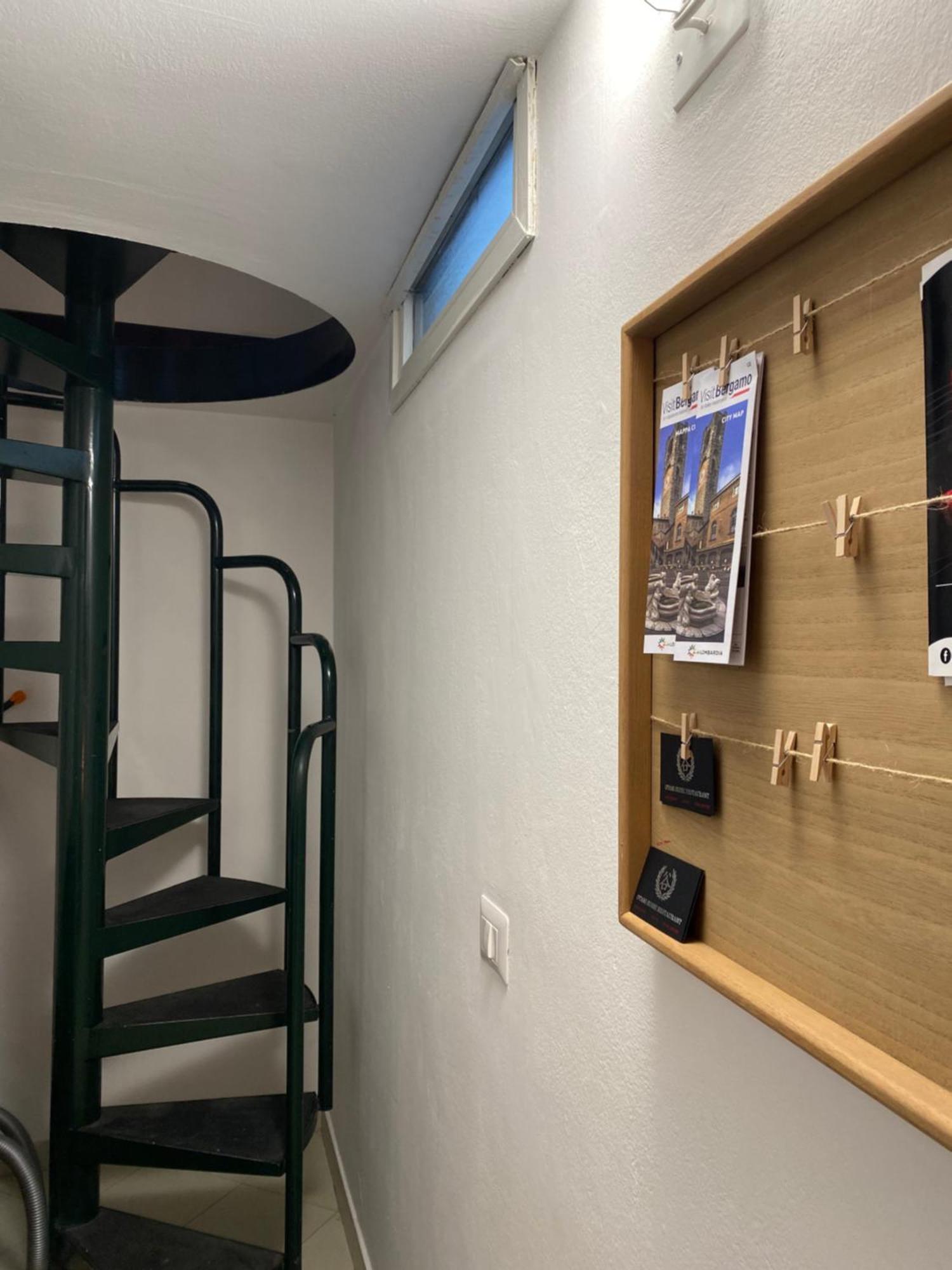 La Mansardina Di San Leonardo Apartment Bergamo Bagian luar foto