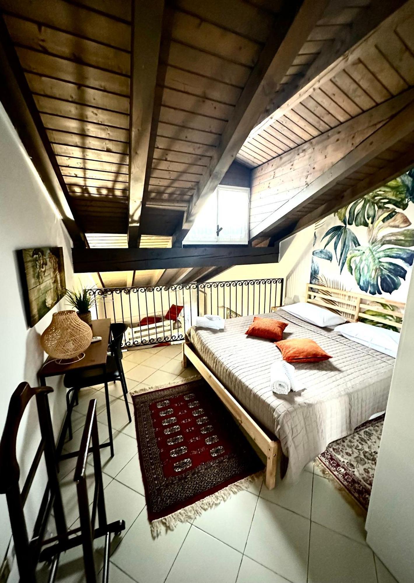 La Mansardina Di San Leonardo Apartment Bergamo Bagian luar foto